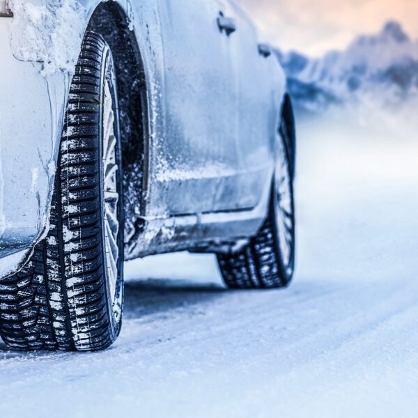 Poradnik – jak dbać o samochód zimą?