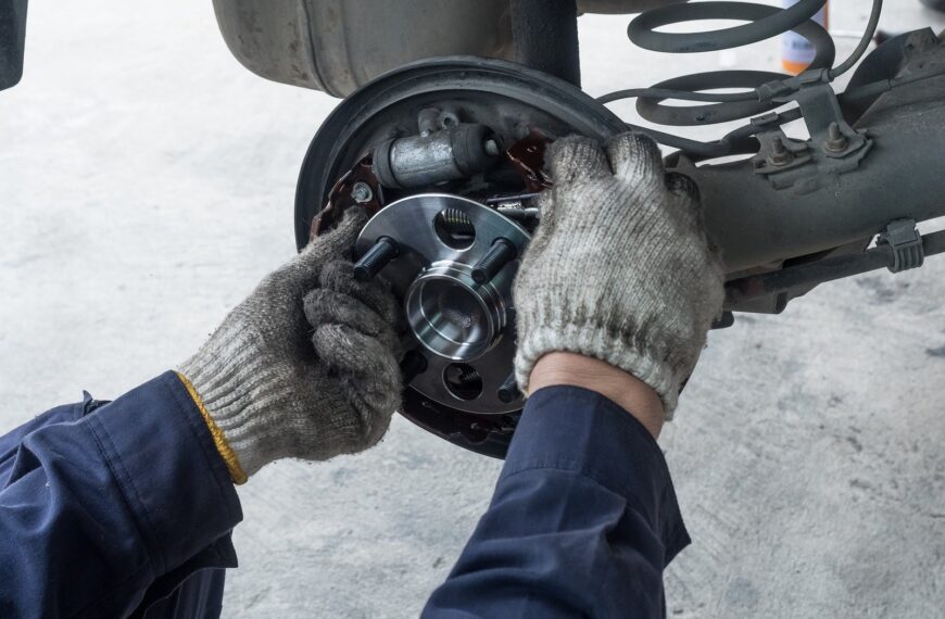 Poradnik – jak oszczędzać na naprawach samochodu?