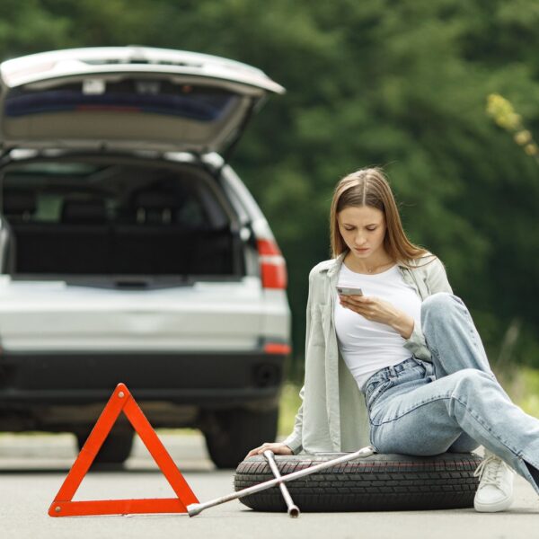 Historia rozwoju systemów wspomagania kierowcy: od ABS do autonomicznej jazdy.