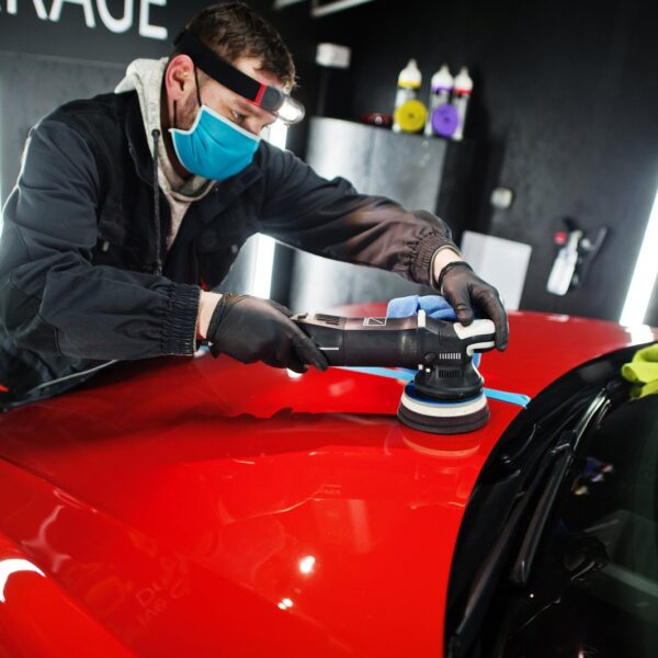 Jakie są najlepsze metody detailingu samochodowego i jak je stosować w domowych warunkach?