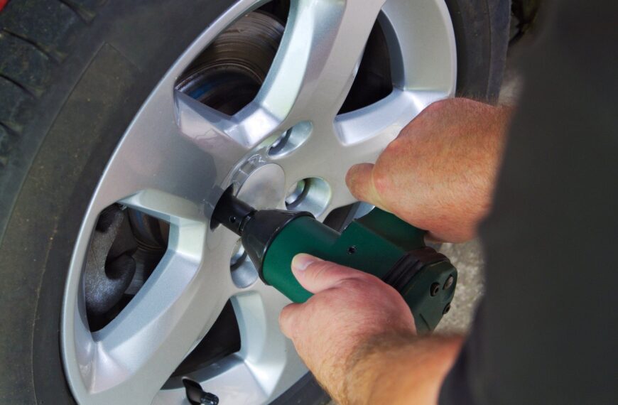 Jak pandemia COVID-19 wpłynęła na rynek motoryzacyjny i łańcuch dostaw?